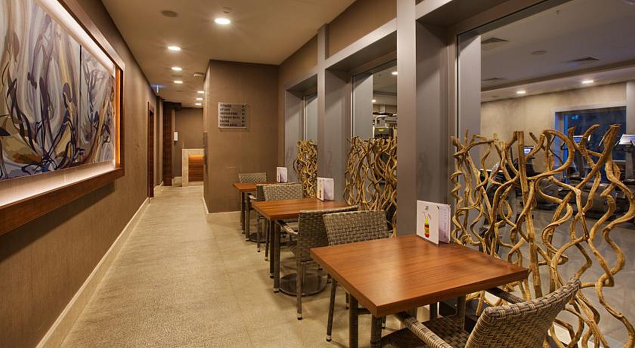 Dedeman Bostanci Istanbul Hotel & Convention Center מראה חיצוני תמונה The lounge at the airport