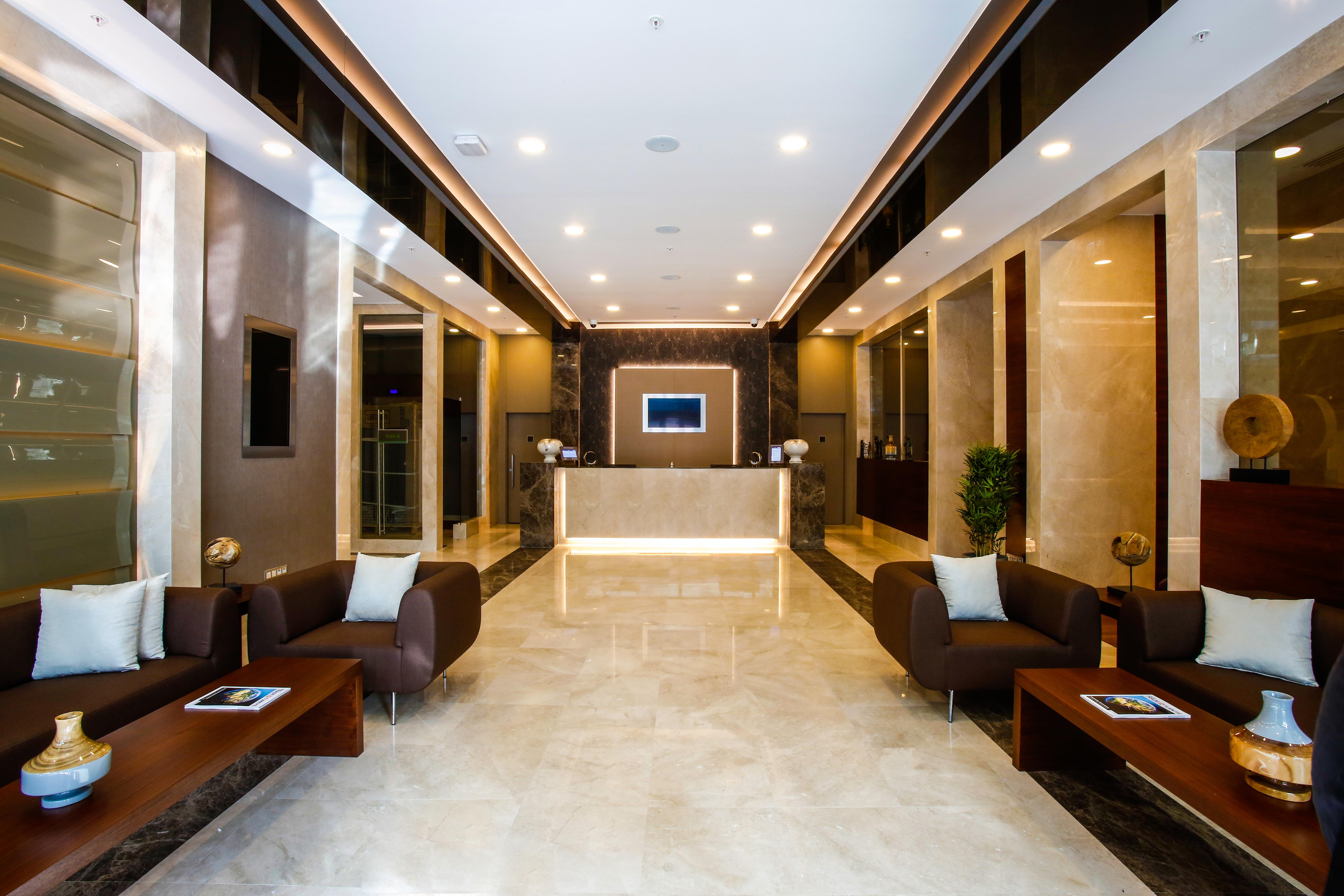 Dedeman Bostanci Istanbul Hotel & Convention Center מראה חיצוני תמונה The lobby of the hospital