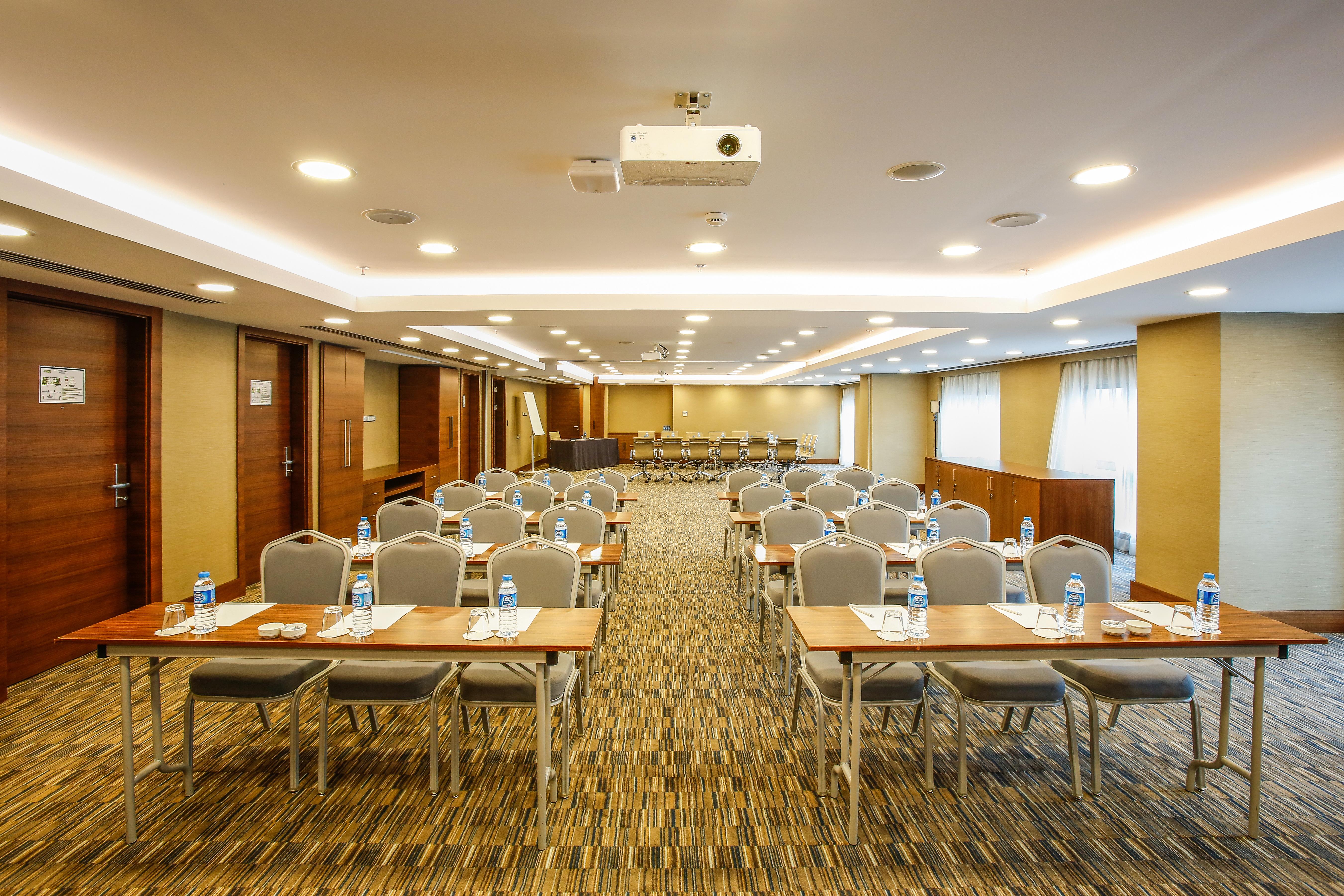 Dedeman Bostanci Istanbul Hotel & Convention Center מראה חיצוני תמונה Meeting room